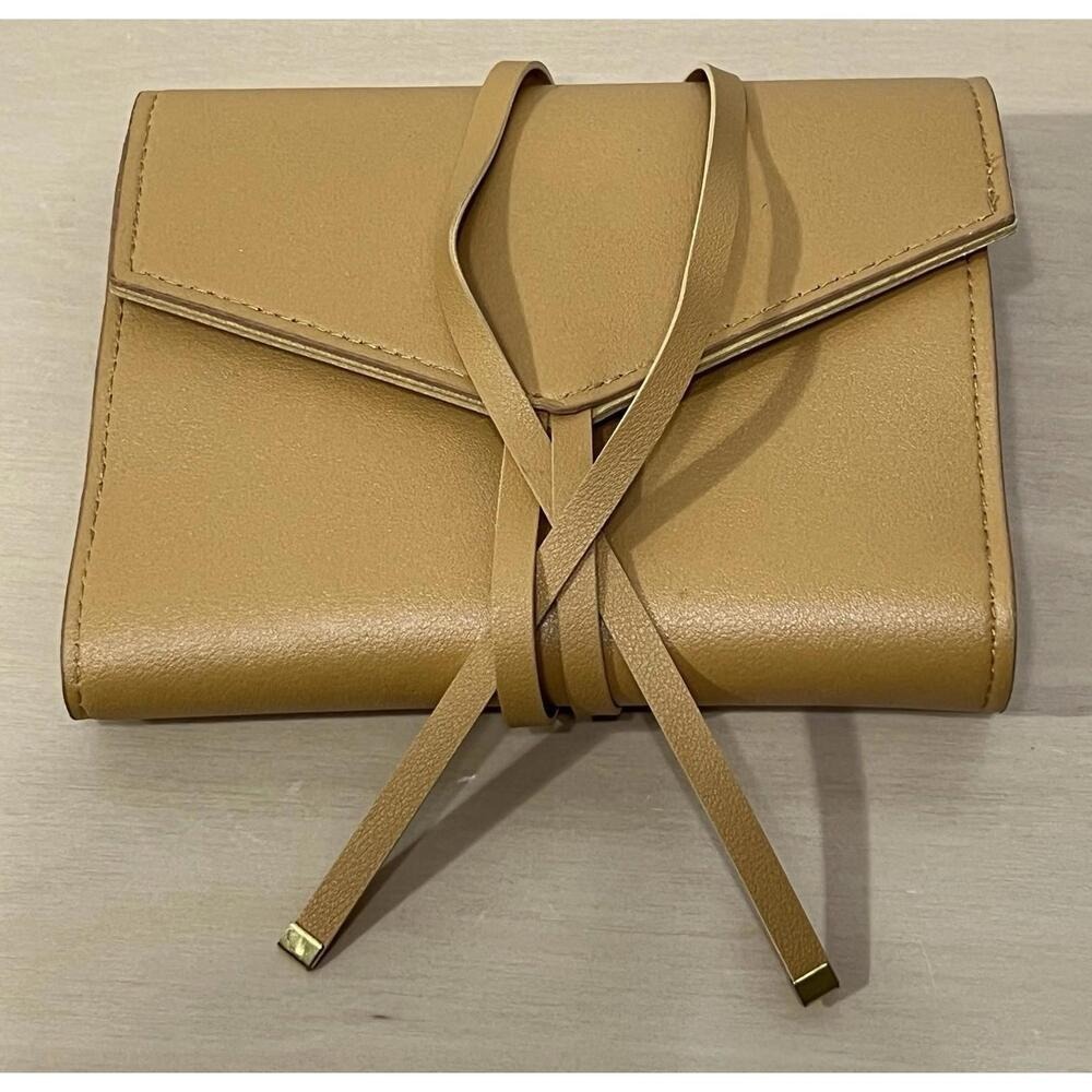 Katherine Tech Organizer Roll-Up Wallet Take Along‎ Camel Tan Glass Ladder & Co